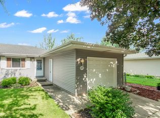 655 Kenilworth Ave, South Elgin, IL 60177