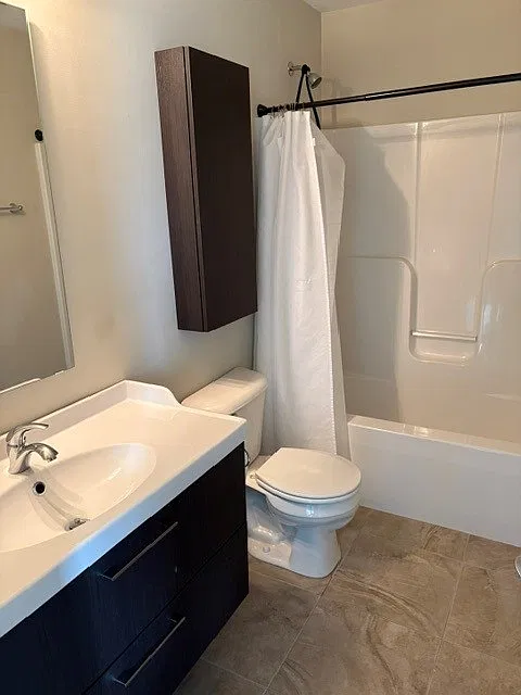 3 bed, 2.5 bath, 1482 sqft, $2,000 — Photo 3