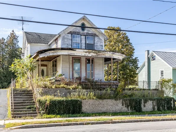 64 Mexico St, Camden, NY 13316