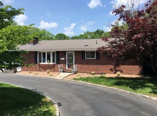 100 E Kirmar Ave, Nanticoke, PA 18634
