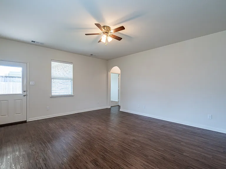 1911 Hot Springs Way — Photo 6