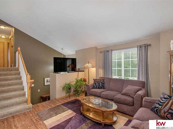 2nd image of 11812 Mary St
