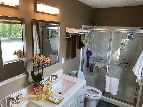 Owner's Bathroom
