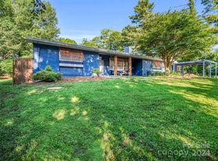 74 Brookside Dr, Hendersonville, NC 28792