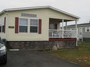 4251 Mohawk Pkwy, Niagara Falls, NY 14304