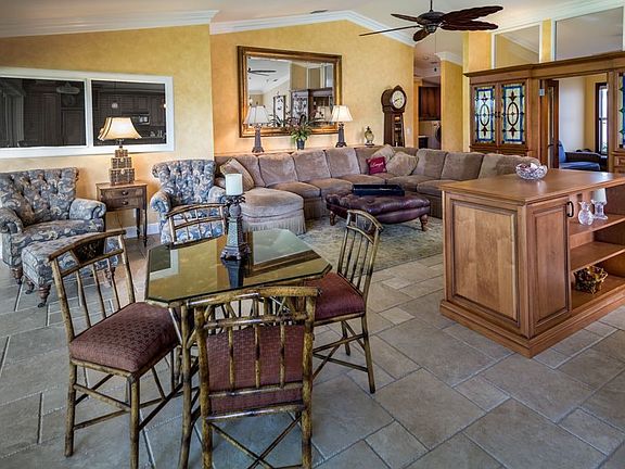 Breakfast nook in great room