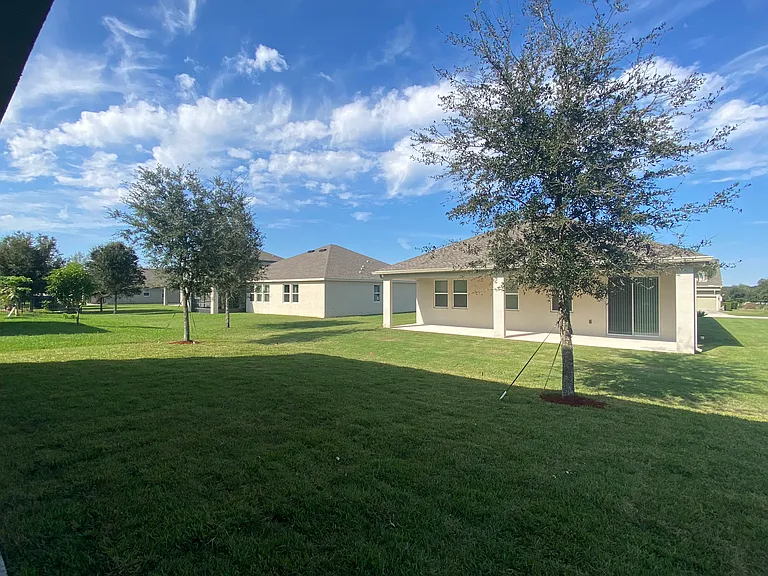 698 Bay Bridge Cir — Photo 17