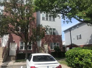 327 Admiral Ln, Bronx, NY 10473