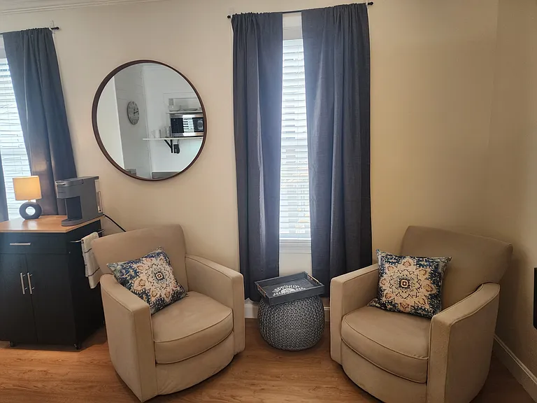 285 Pine St #4-A — Photo 4