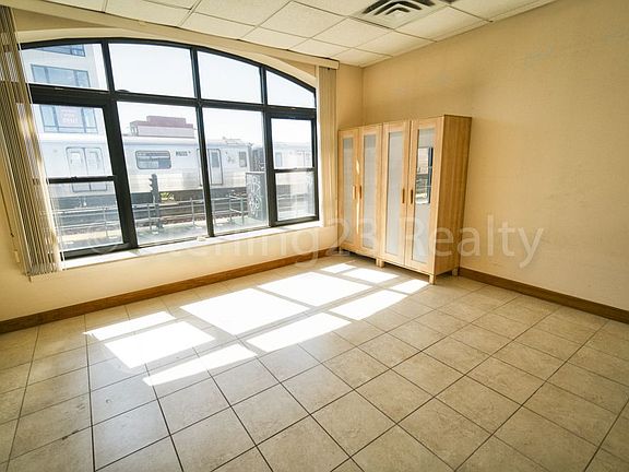 2nd image of 2584 31st St APT 1