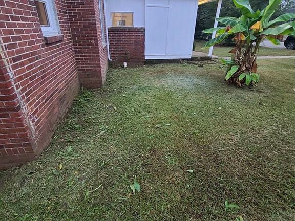 3rd image of 913 Brookside Dr