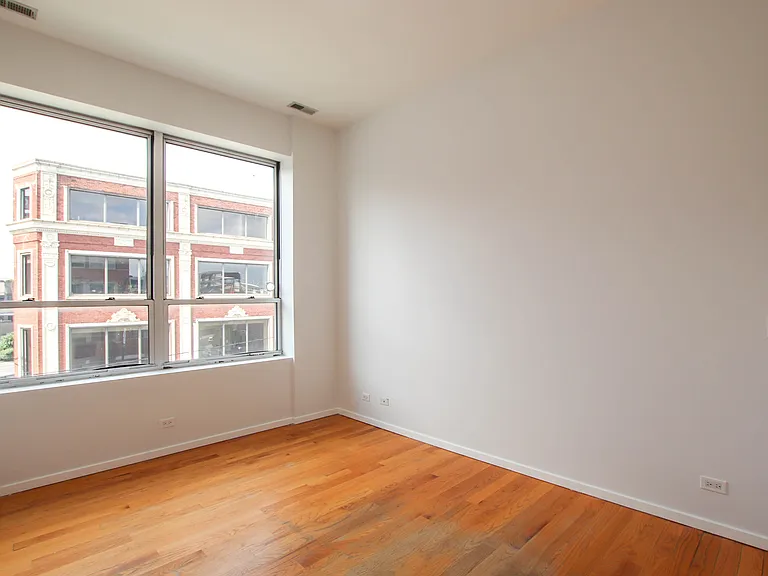 1001 N Milwaukee Ave #303 — Photo 12