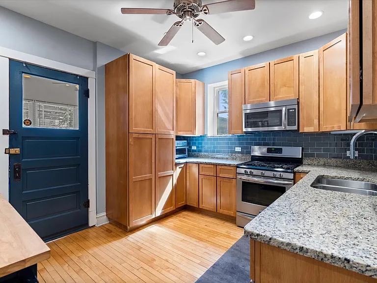 2206 W Eastwood Ave #2 — Photo 9