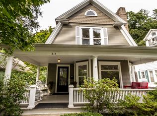 315 N Pearl St, Granville, OH 43023