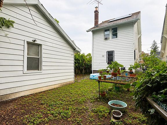 5th image of 100-49 198th Street