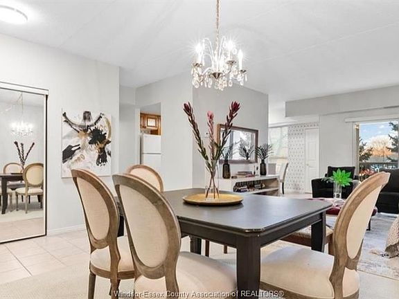4th image of 8335 Wyandotte St E #208