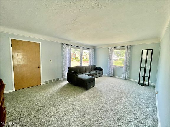 2nd image of 7803 Newport Ave