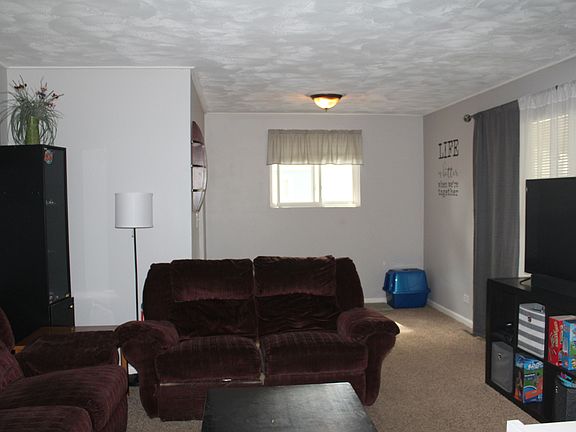 4th image of 416 S Lake St