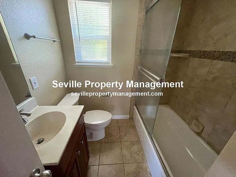 33 Deering Ct — Photo 8