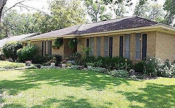 4th image of 3505 S Glenbrook Dr