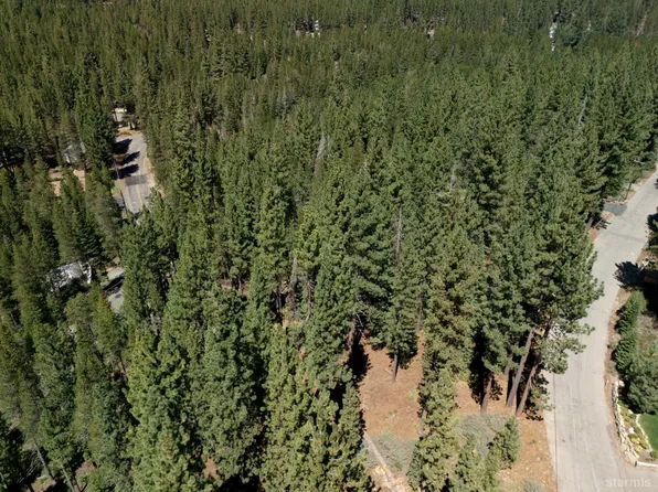 1594 Canienaga St, South Lake Tahoe, CA 96150