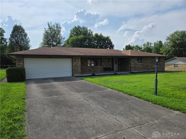 525 Mill Stone Dr, Dayton, OH 45434