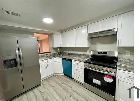 2 bed, 1220 sqft, $1,800 — Photo 2