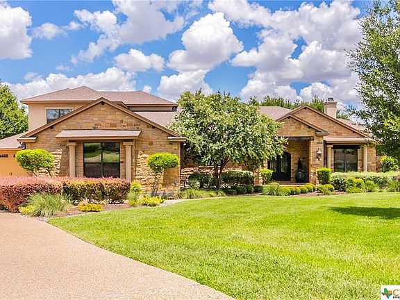 3rd image of 2407 Canyon Springs Dr