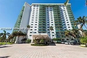 19380 Collins Ave #1423 — Photo 25