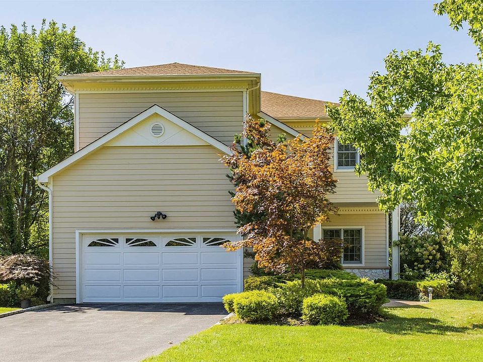 1st image of 469 Greenbriar Ct