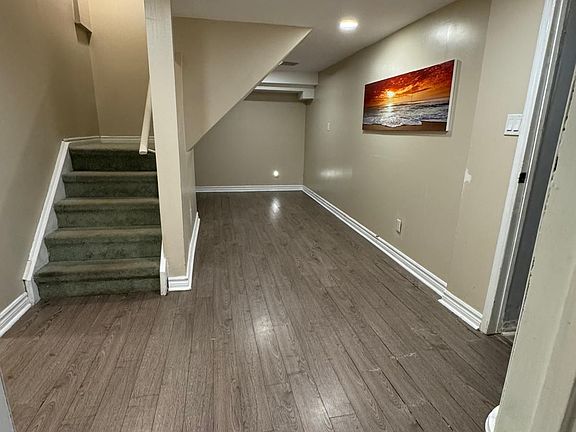 3rd image of 546 Laurier Cres #Basement