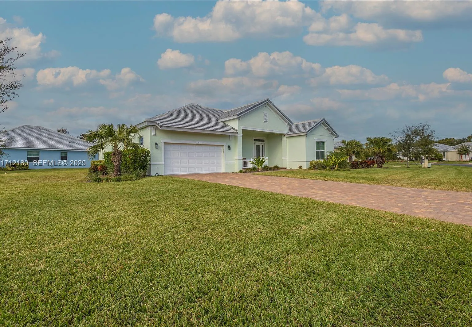4 bed, 2.5 bath, 2242 sqft, $3,950 — Photo 1