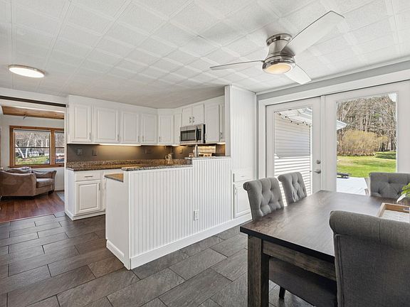 3rd image of 510 Sagamore Road