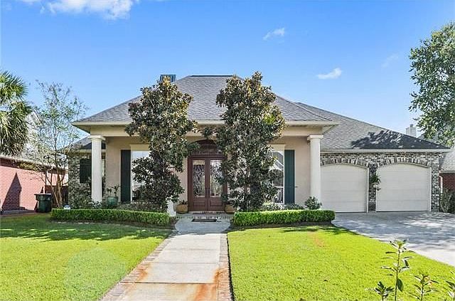 1st image of 6 Bellingrath Dr