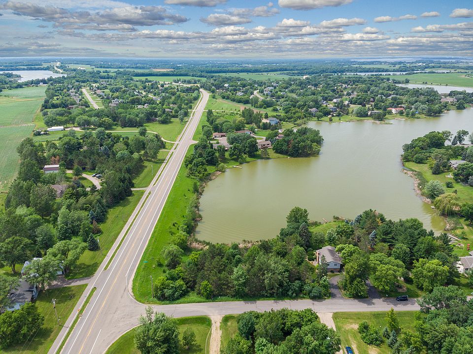 1st image of Janett Ave NE