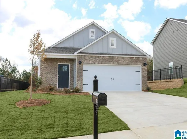 35 Sussex Rd, Odenville, AL 35120