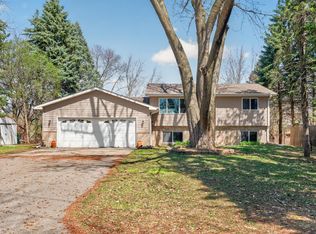6120 Valley Creek Rd, Woodbury, MN 55125