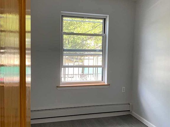 5th image of 5528 97th Pl Floor 3