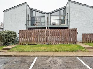 4710 Charecote Ln APT D, Columbus, OH 43220