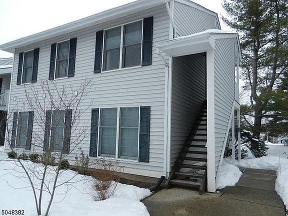 2nd image of 298 Kingbird Ct