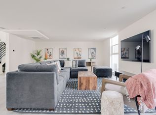 1446 W 37th St #1448RM11, Los Angeles, CA 90018