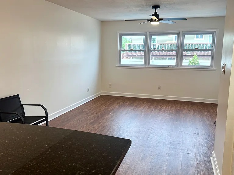 83 Augusta Ave #2 — Photo 7