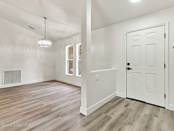 5th image of 1410 Ruffin Cir SE
