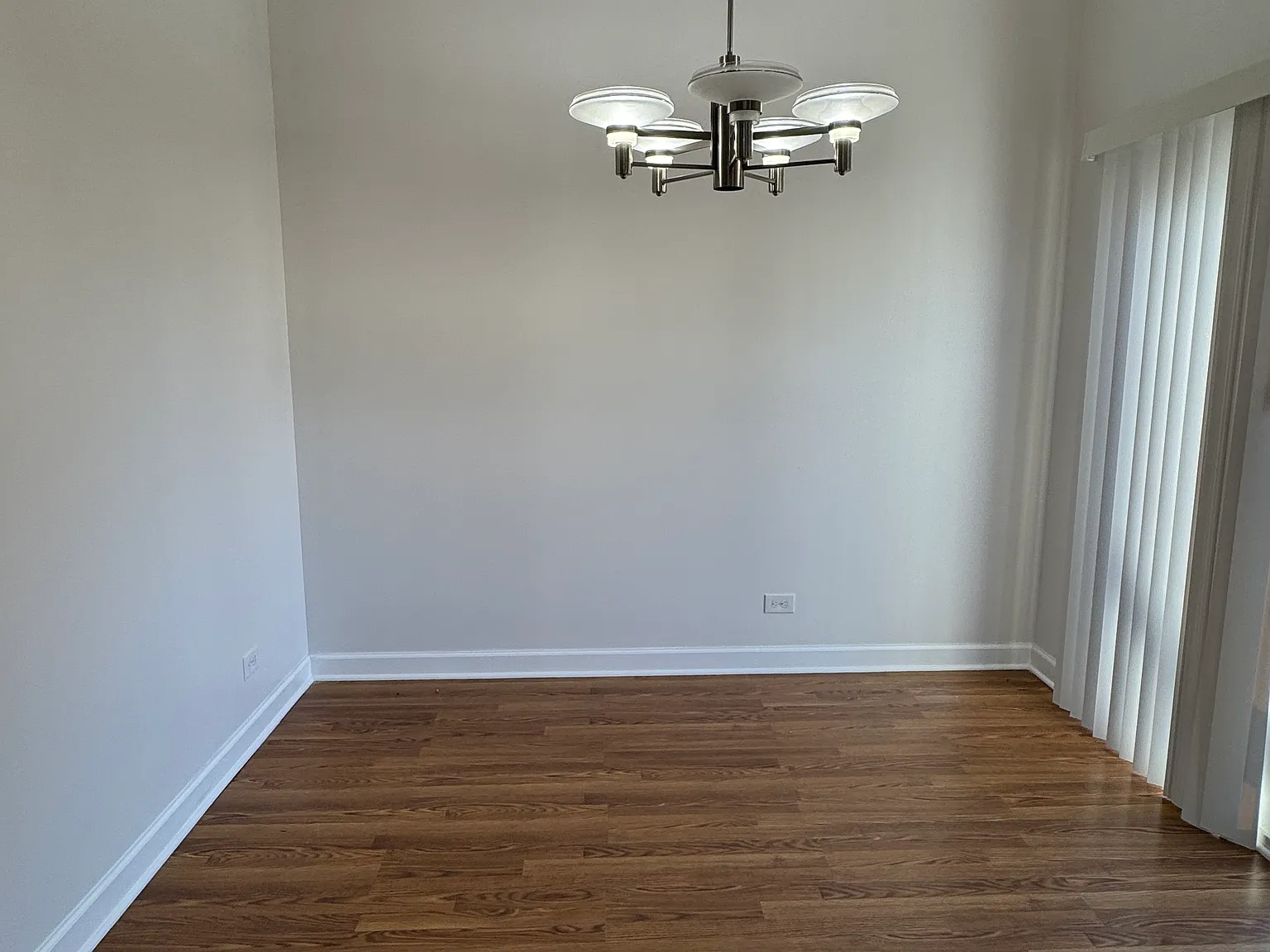757 Cherry Creek Dr — Photo 3