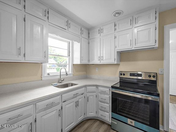 4th image of 1604 HUSSON Avenue