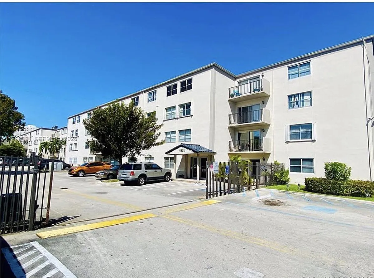 Building Photo - 5501 NW 7th St #E219