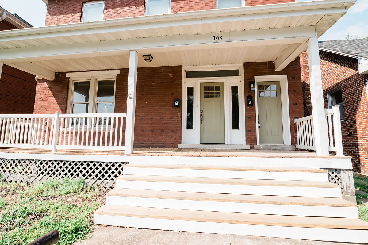 Building Photo - 303 W Atchison St #A