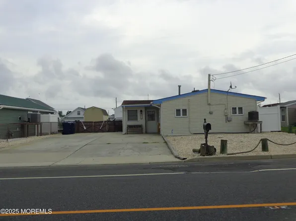 1045 Radio Rd, Little Egg Harbor, NJ 08087