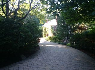 25 Essex Rd, Newton, MA 02467