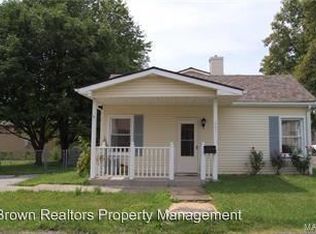 201 E Oak St, Troy, IL